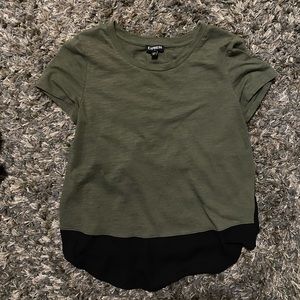 Army Green and black Express tee size XS